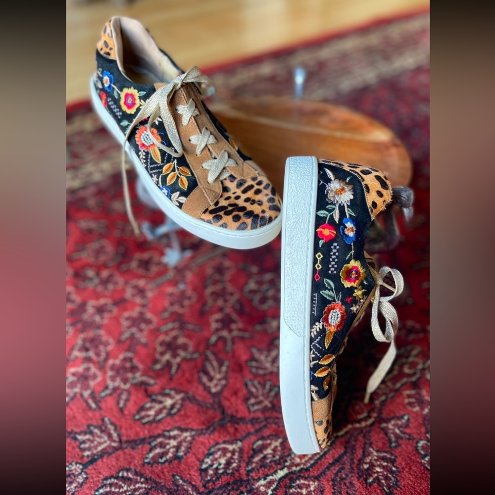 🎉H-P🎉 JOHNNY WAS Olivia Leopard Floral Women’s Embroidered Sneakers Comfy Sz 7 - Picture 4 of 16